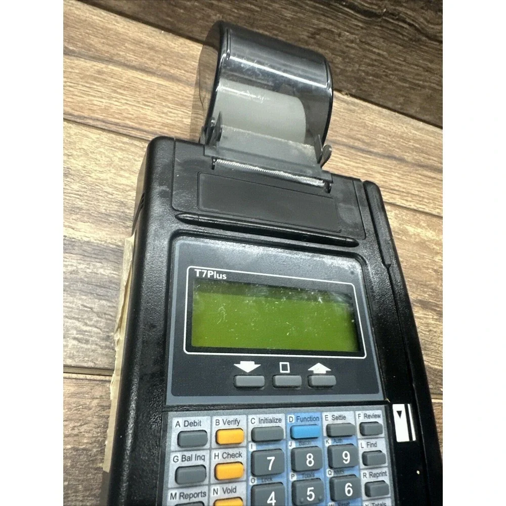 Hypercom Model T7 PLUS Credit Card Terminal‎ Reader No Power Cord Not Included